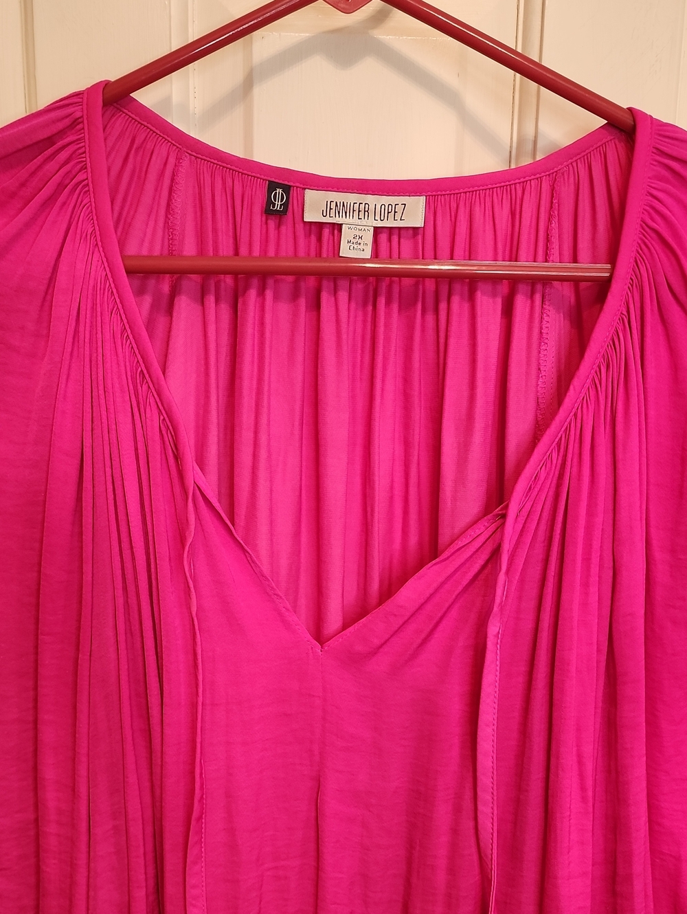 Jennifer Lopez JALO Hot Pink Tie-Neck V-neck Peasant Blouse Elastic Puffy Sleeve - Picture 12 of 12